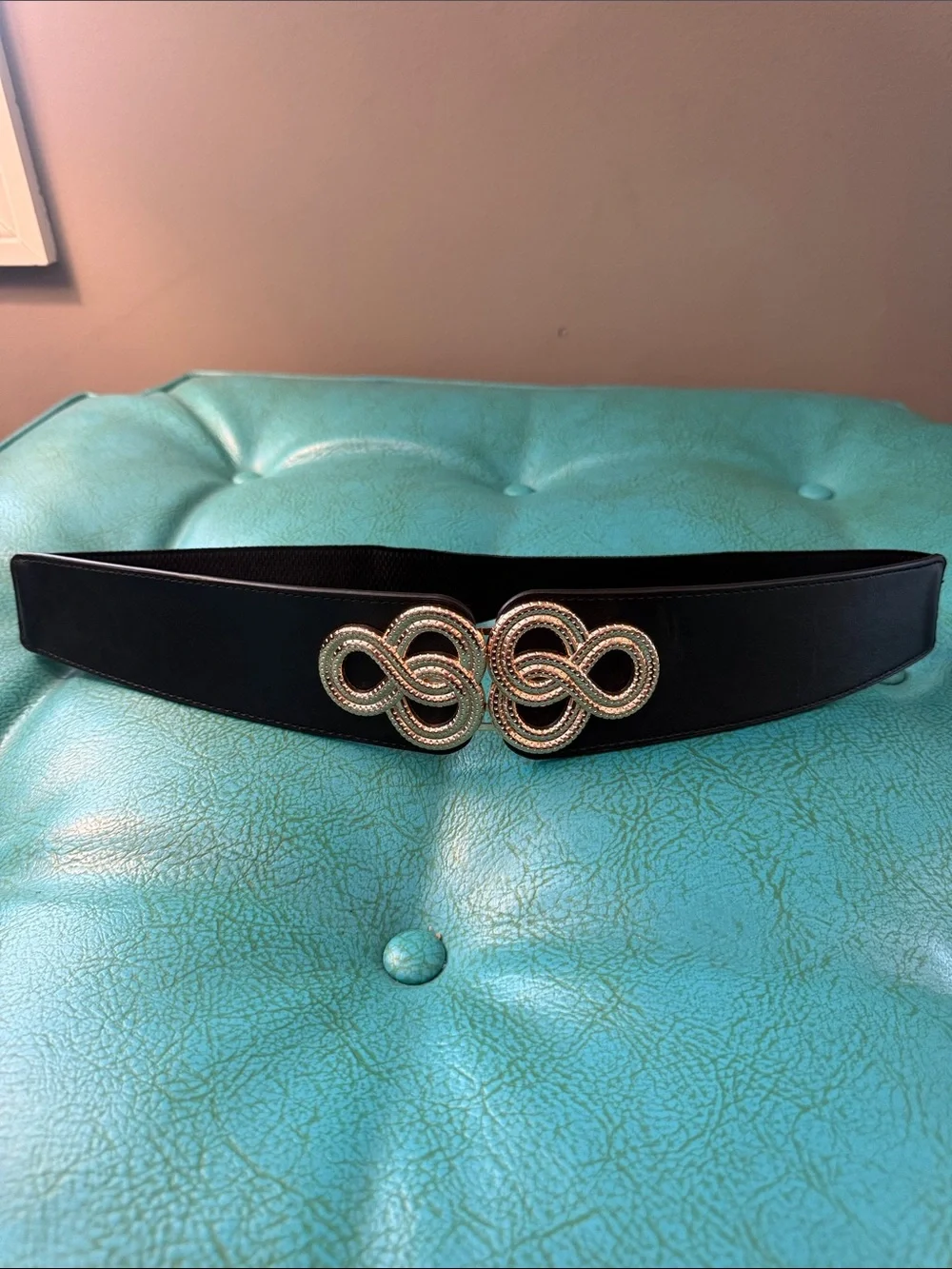 Set of 3 Wide Stretch Pink Statement Belts Decorative Gold Tone Buckle est L/XL